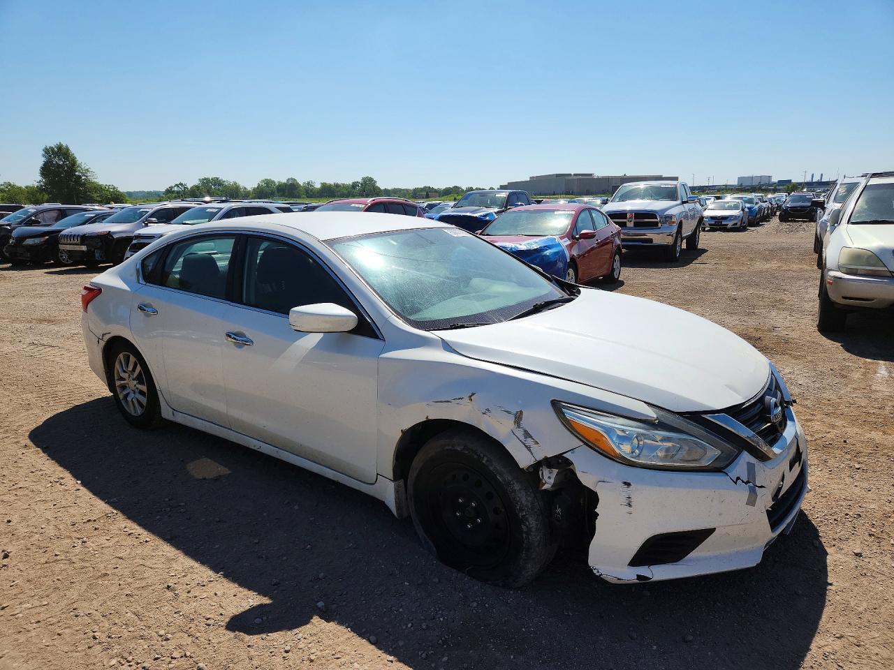 2017 Nissan Altima 2.5 S - Фото 4