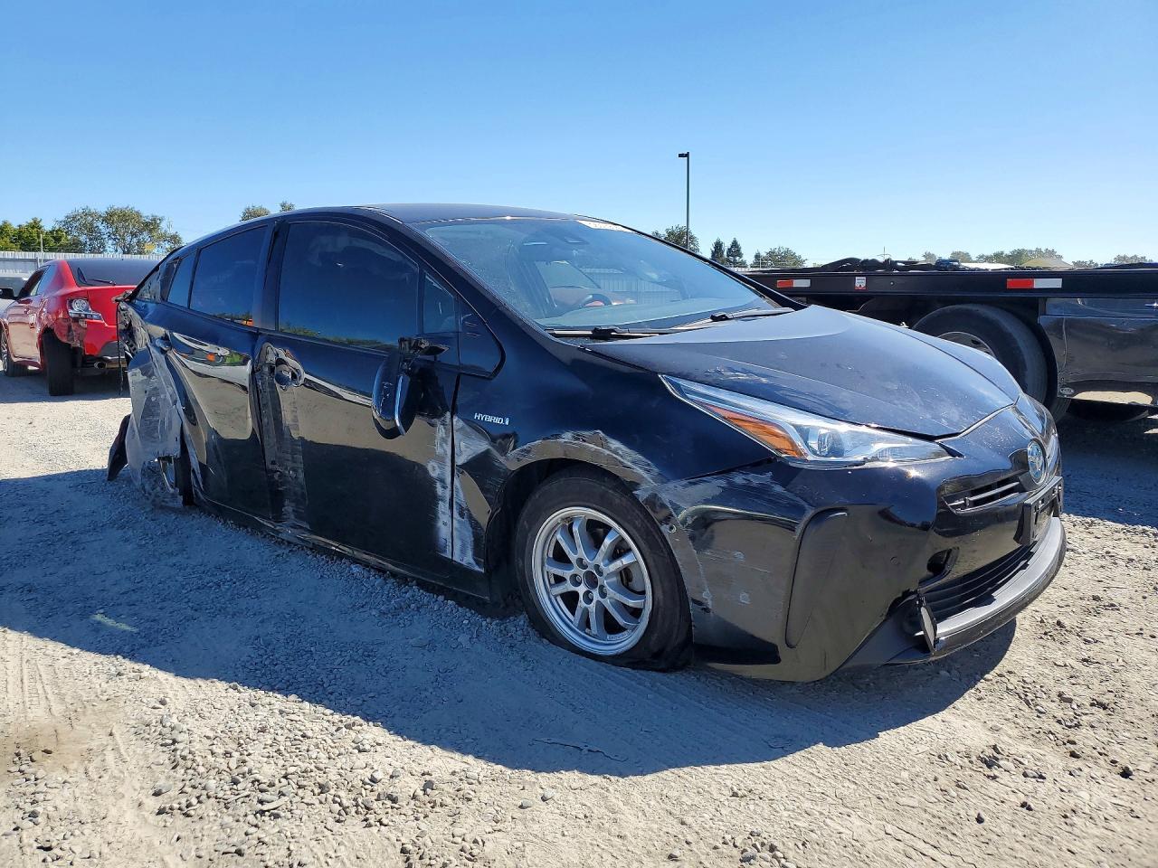 2020 Toyota Prius Le - Фото 4