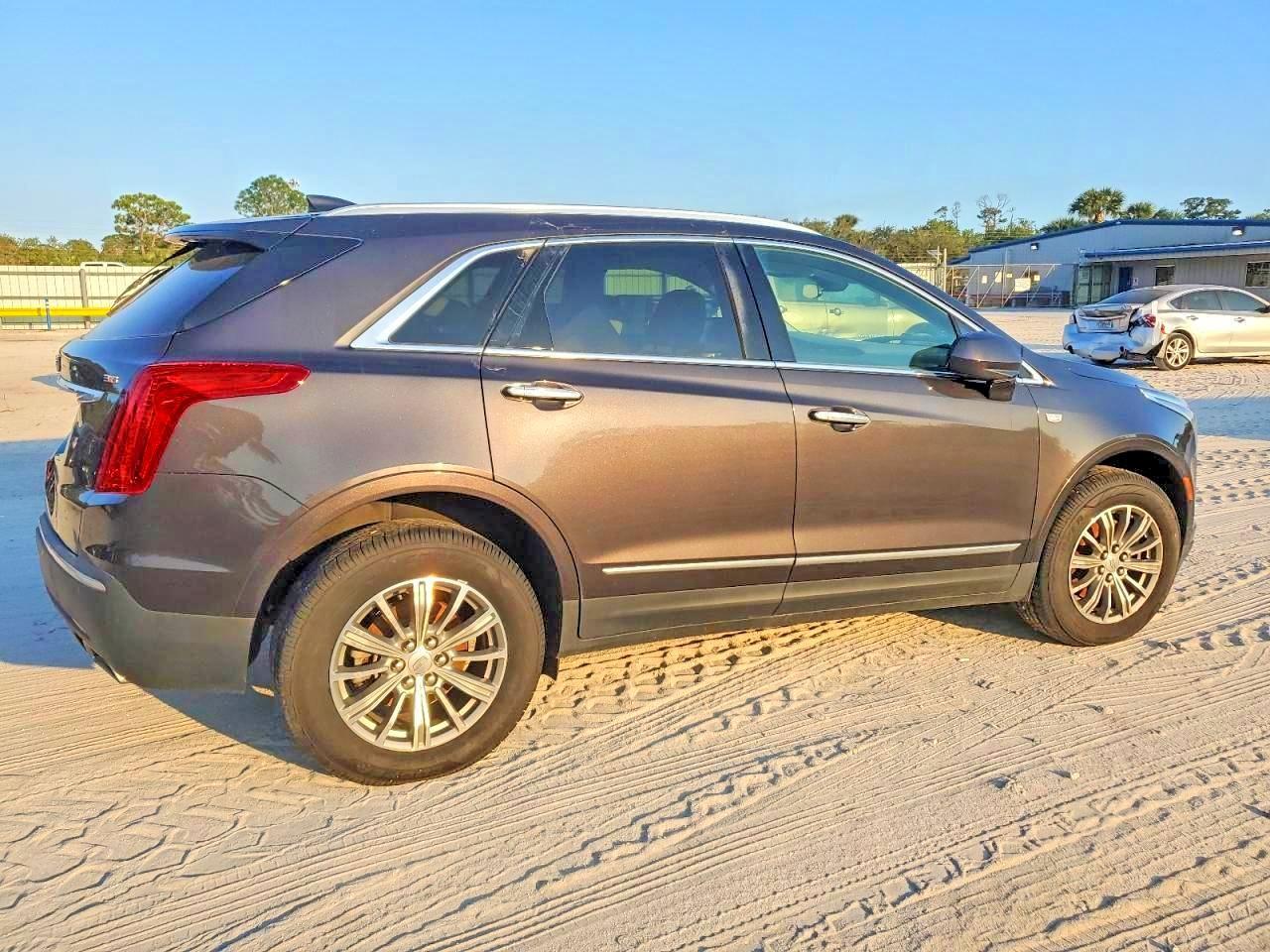 2017 Cadillac Xt5 Luxury - Фото 3