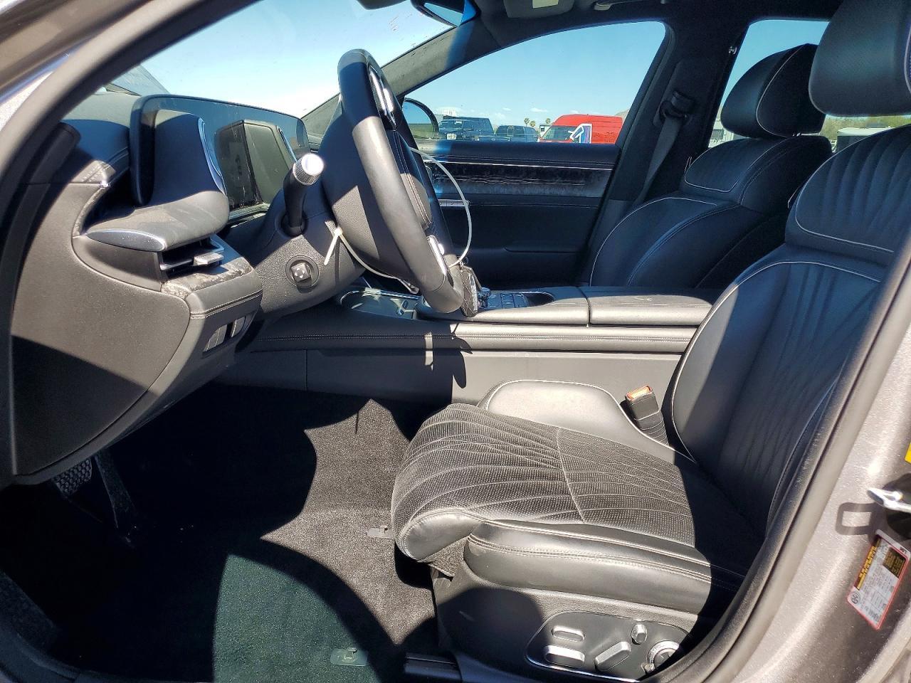 2023 Genesis G90 3.5T E-Supercharger - Фото 7