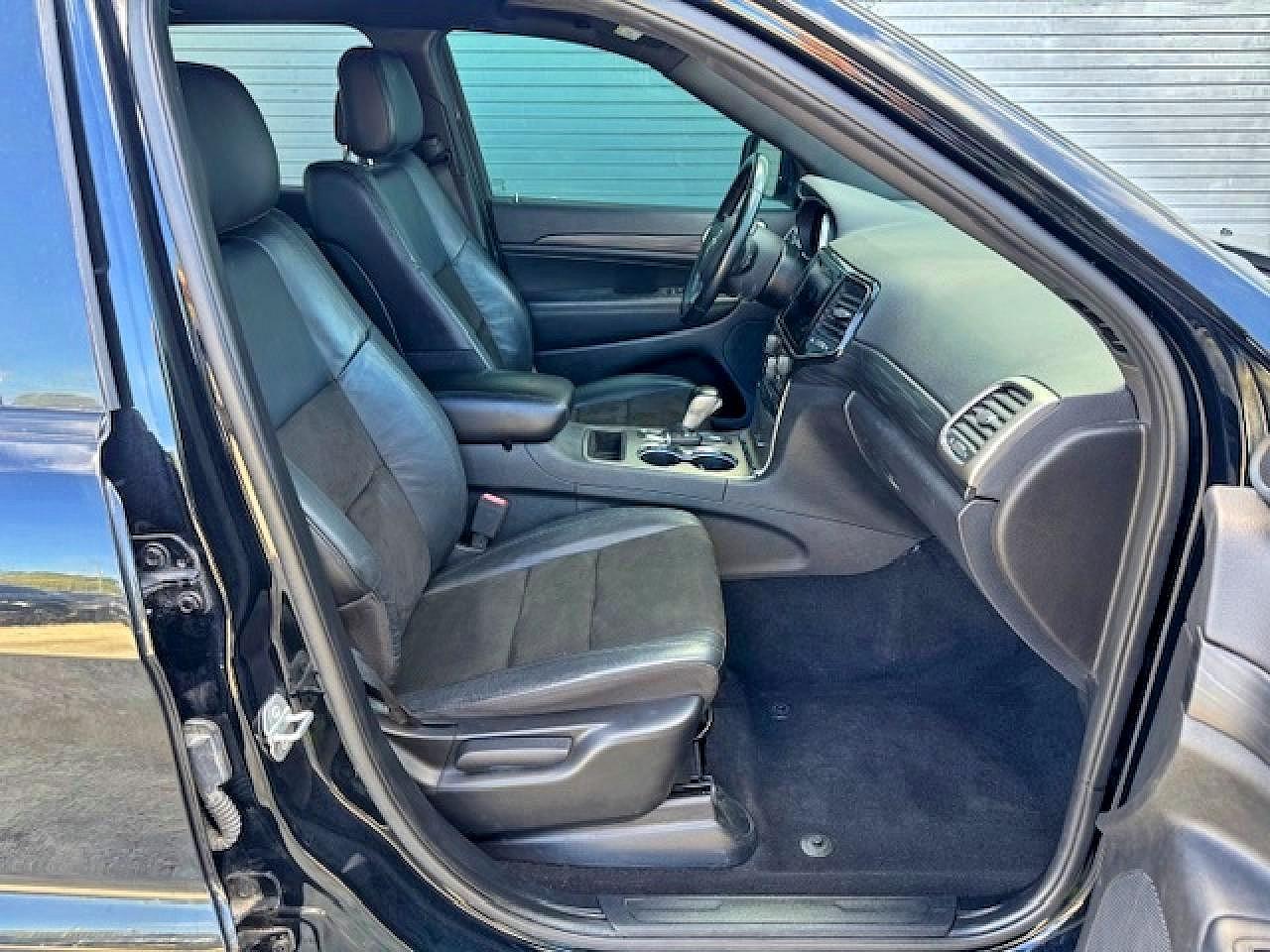 2021 Jeep Grand Cherokee Laredo - Image 7