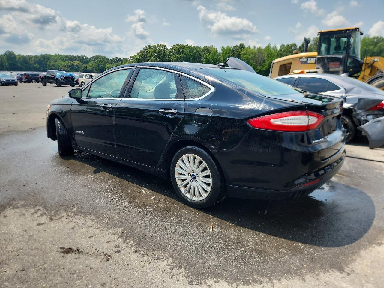 2016 Ford Fusion Se Hybrid - Image 2