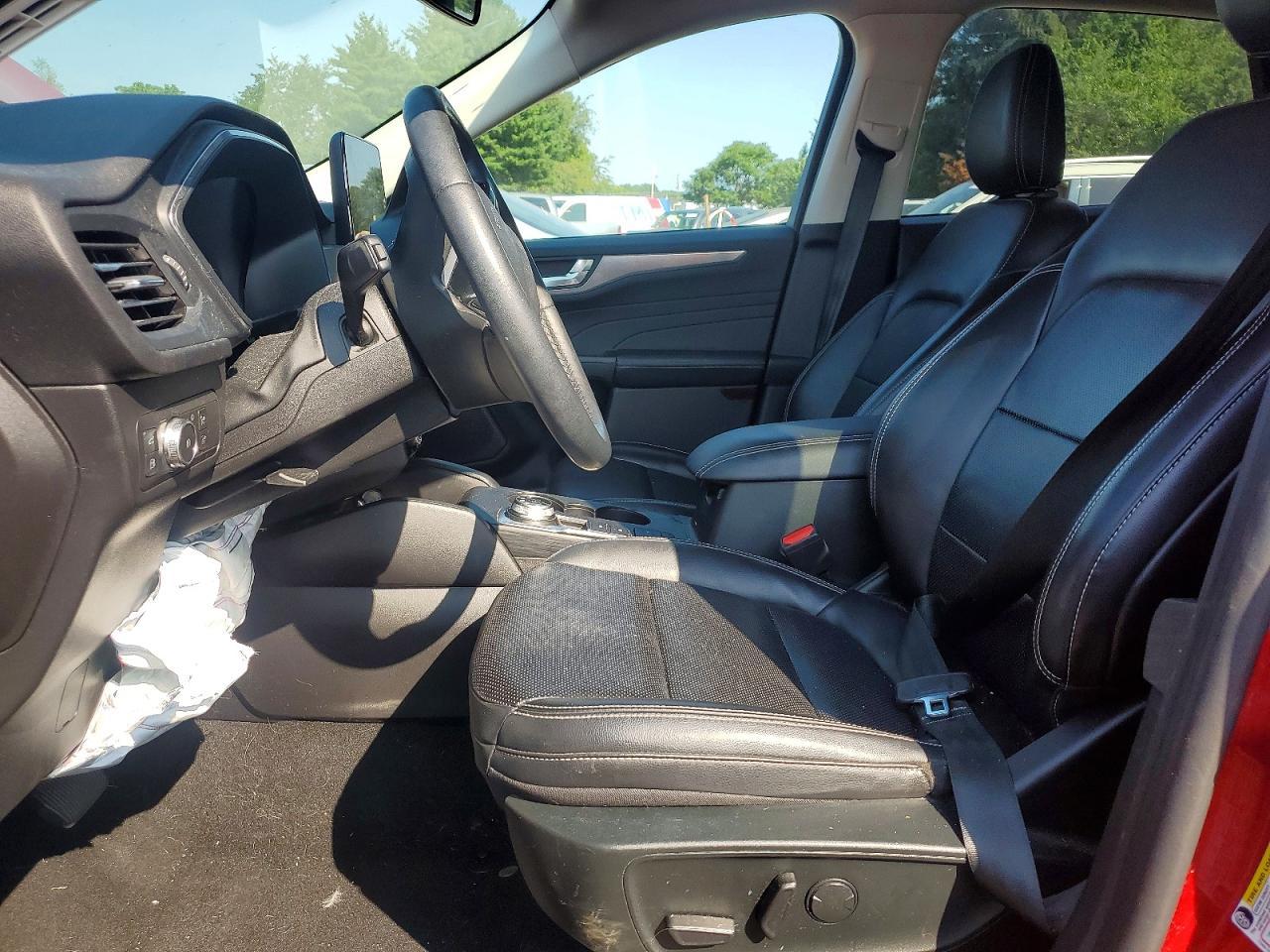 2022 Ford Escape Titanium - Image 7