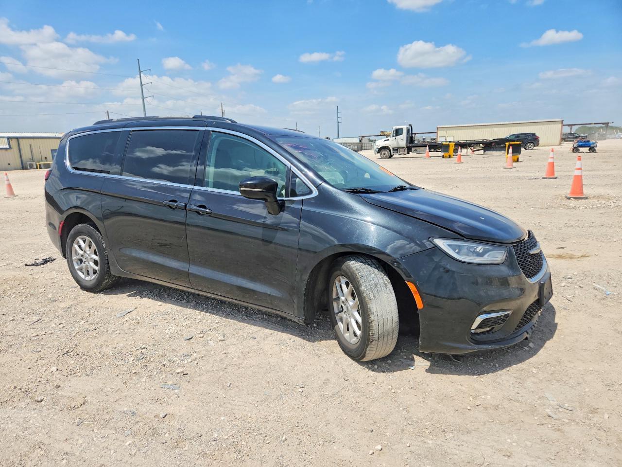2022 Chrysler Pacifica Touring L - Image 4