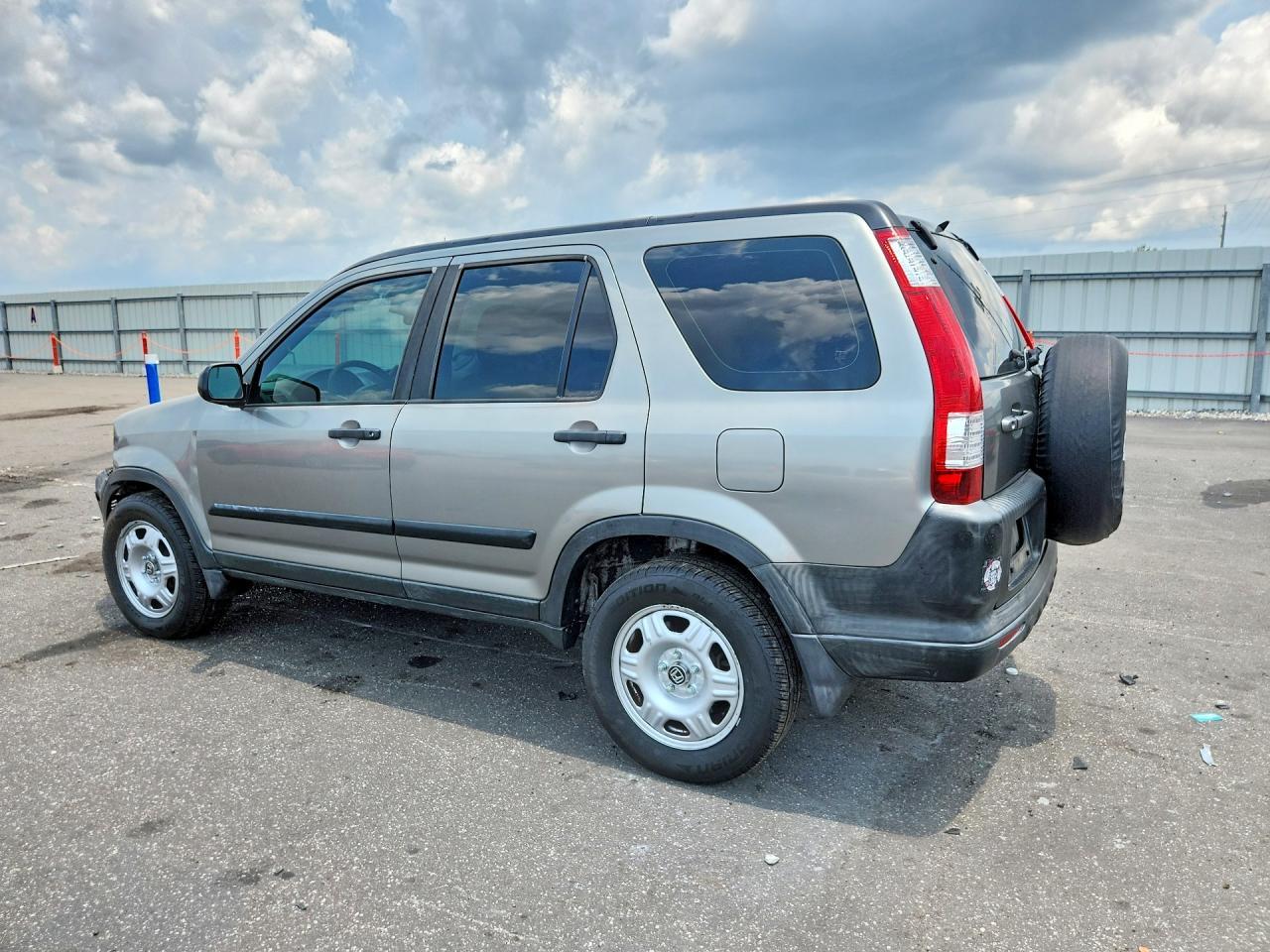 2005 Honda Cr-V Lx - Image 2
