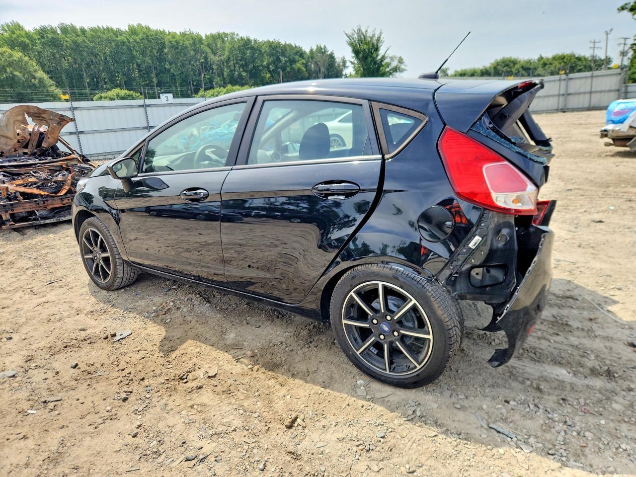 2019 Ford Fiesta Se - Фото 2