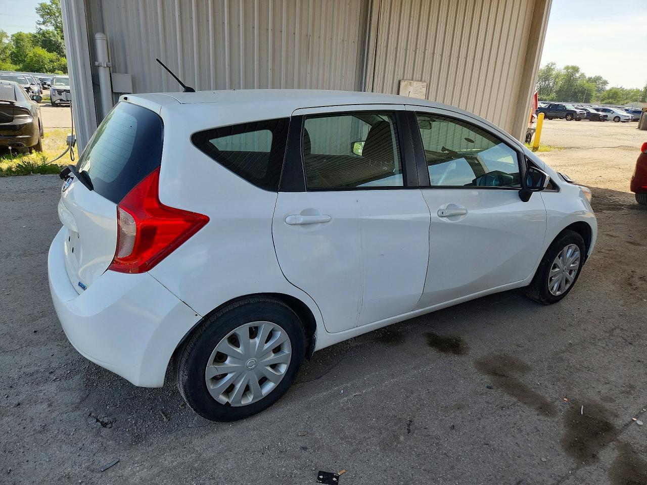 2015 Nissan Versa Note S Plus - Фото 3
