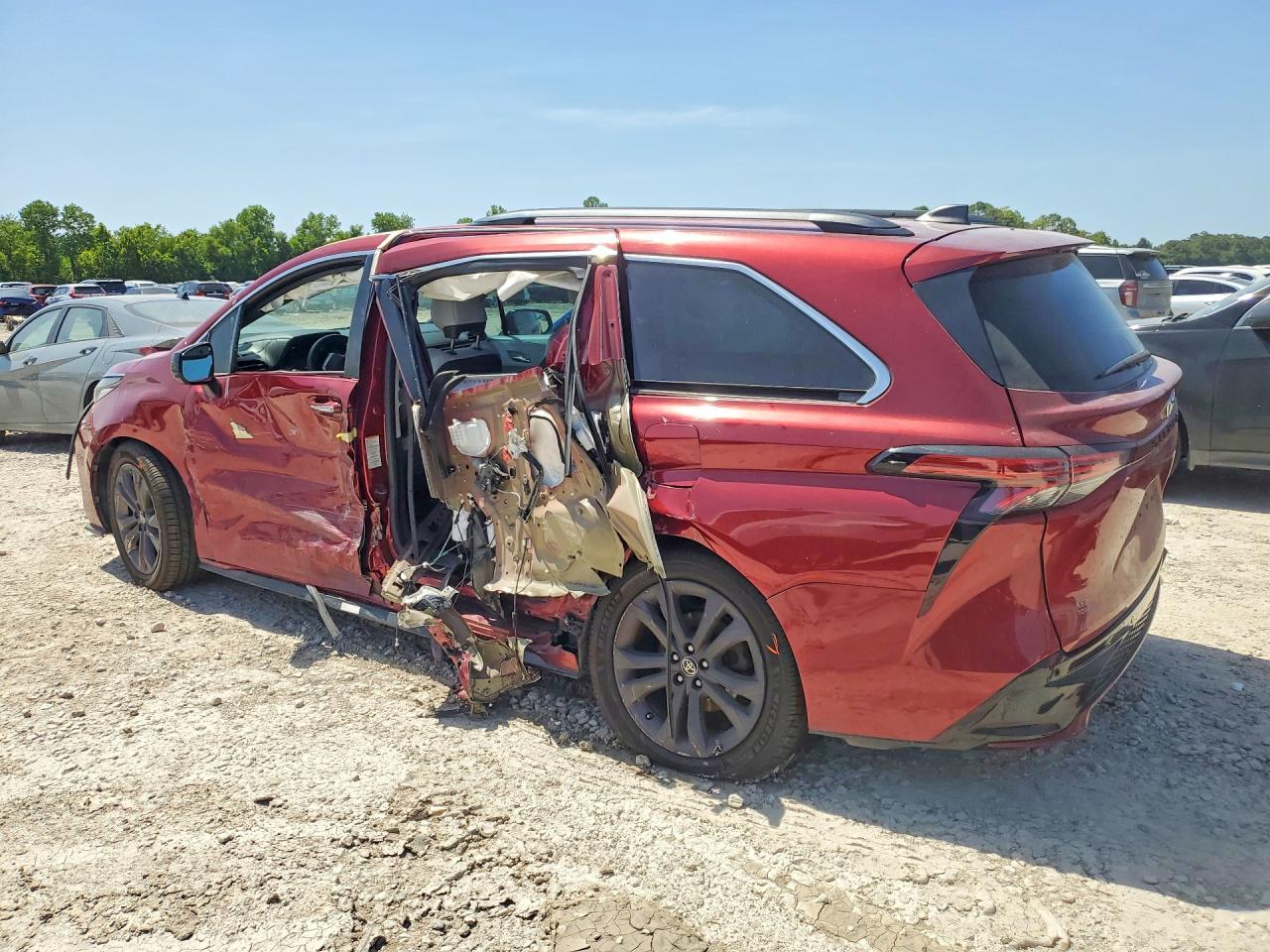 2022 Toyota Sienna Xse - Фото 2