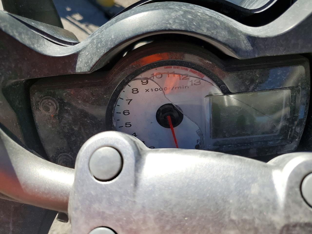 2010 Kawasaki Le650 C - Фото 7