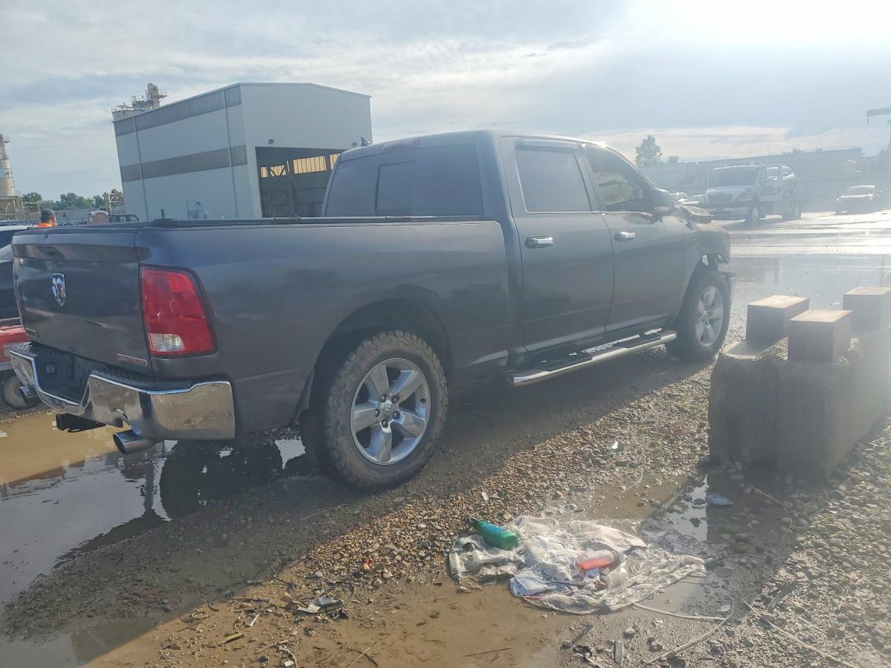 2015 Ram 1500 Slt - Image 3