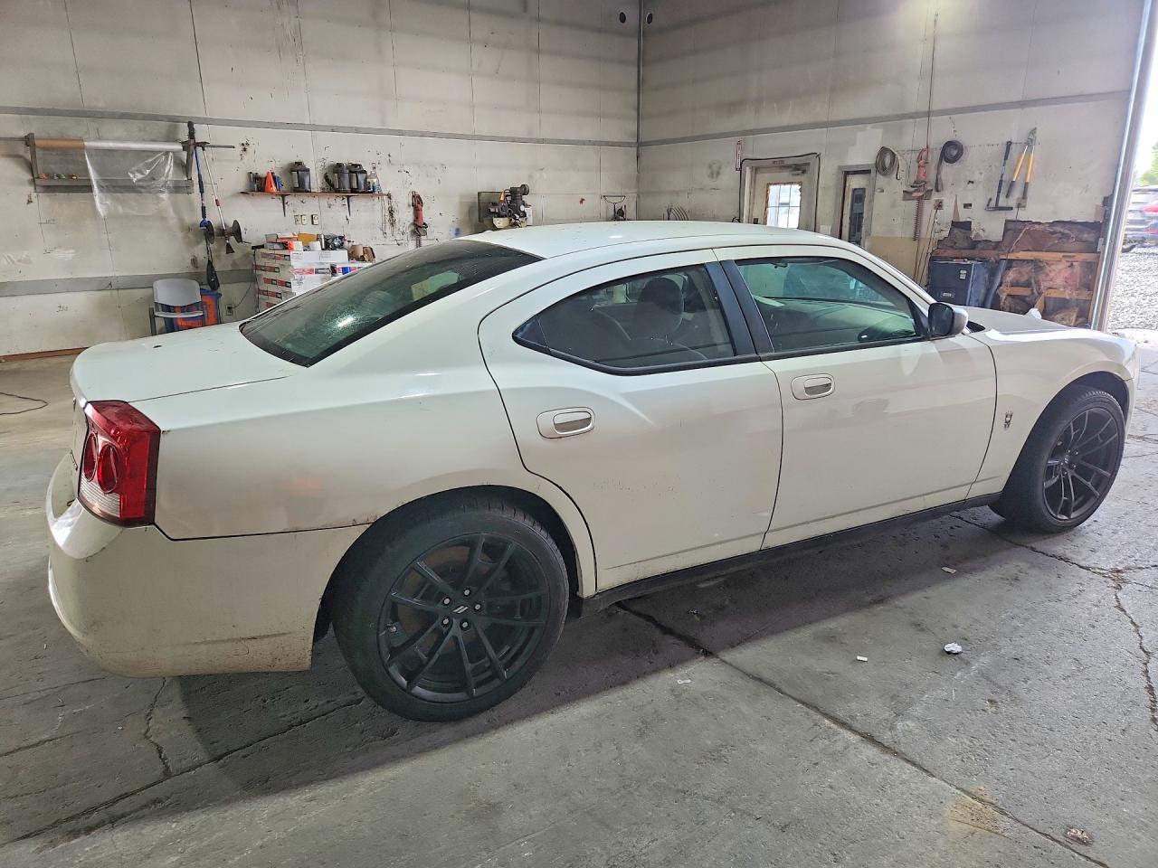 2010 Dodge Charger - Фото 3