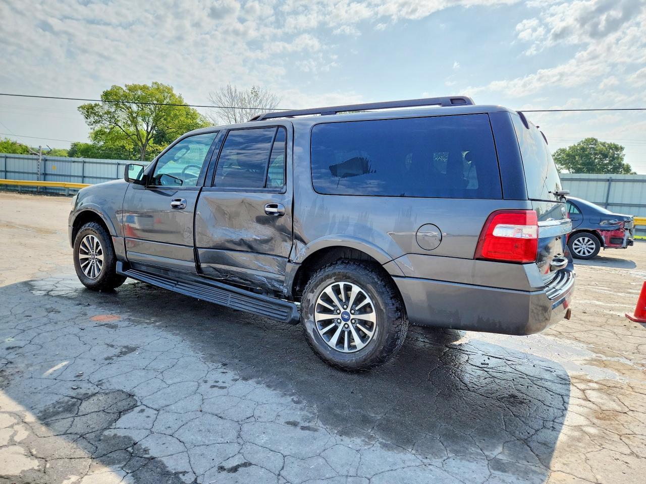 2016 Ford Expedition El Xlt - Фото 2
