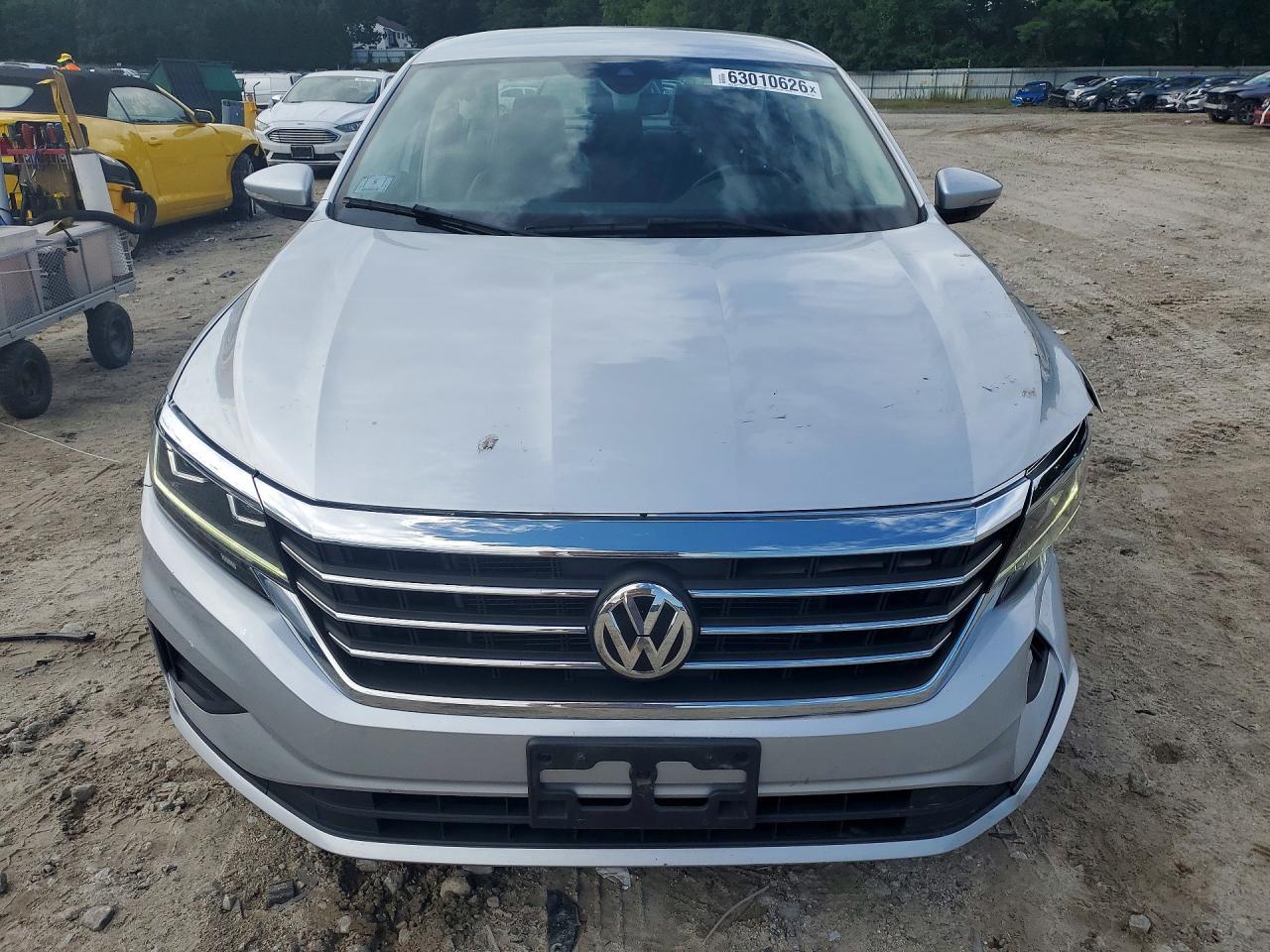 2020 Volkswagen Passat Se - Фото 5