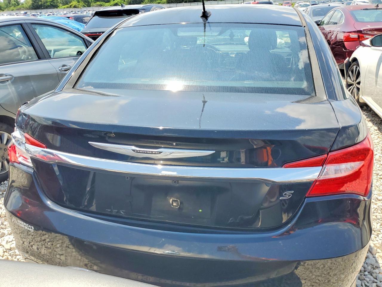 2014 Chrysler 200 Touring - Image 6