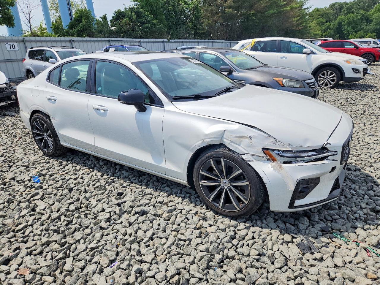 2021 Volvo S60 T5 R-Design - Фото 4