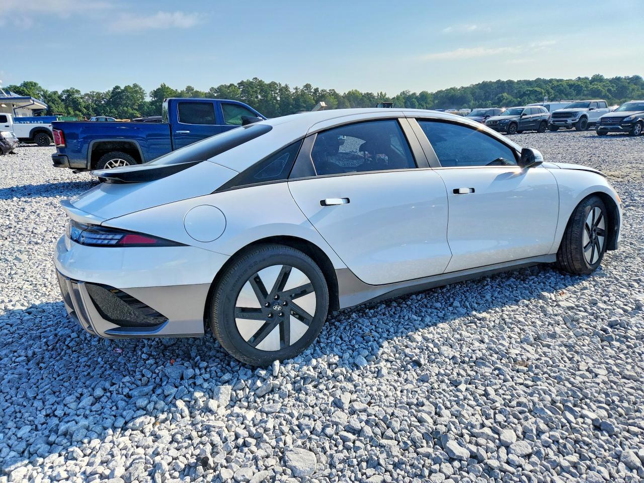 2025 Hyundai Ioniq 6 Se - Фото 3