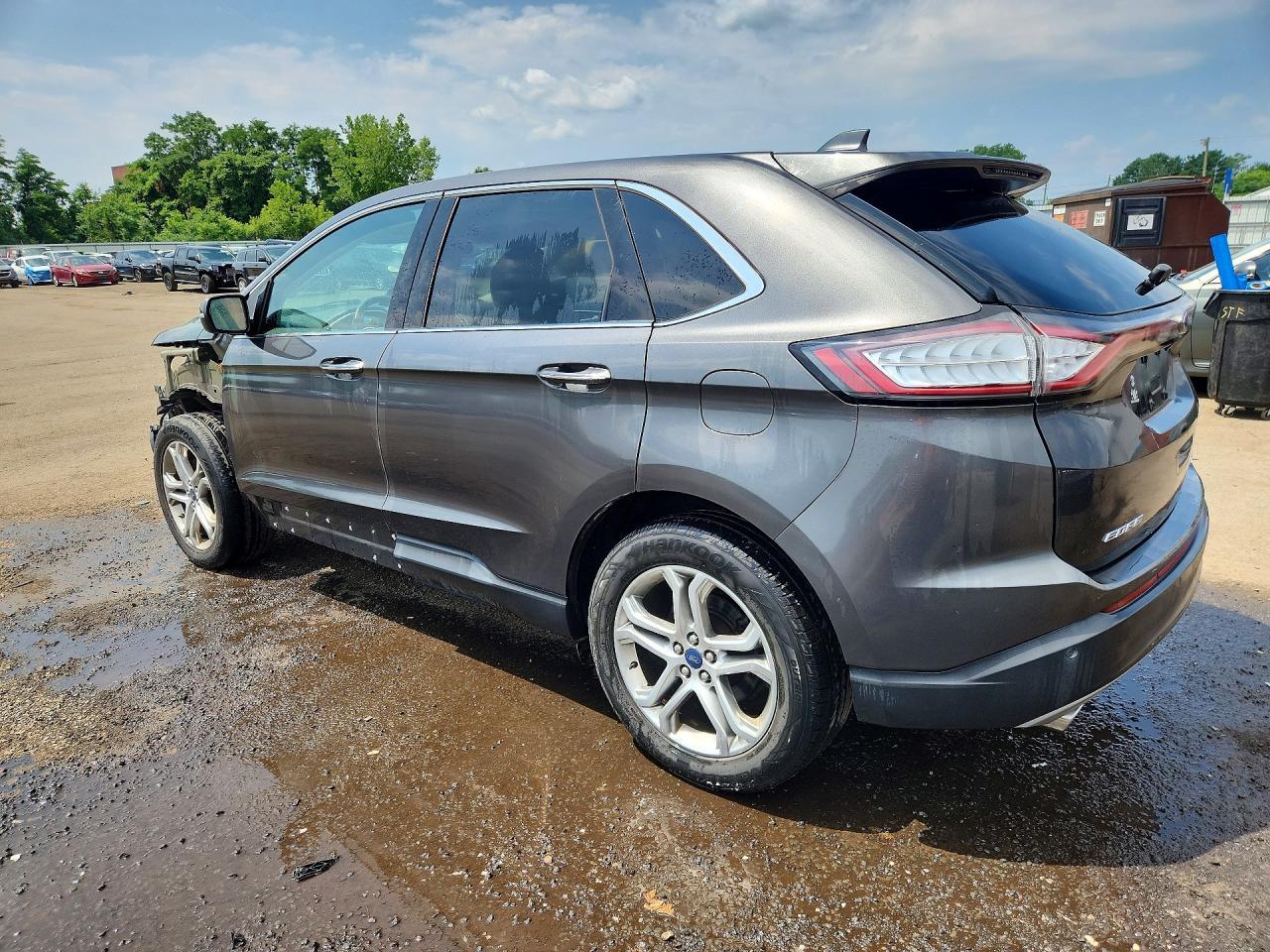 2015 Ford Edge Titanium - Image 2