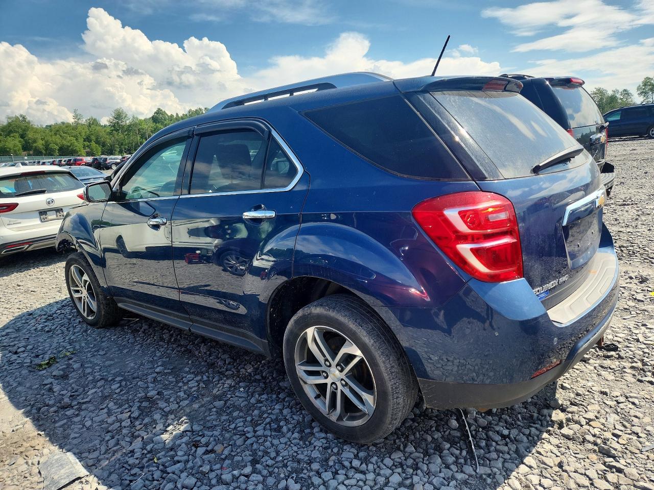 2017 Chevrolet Equinox Premier - Фото 2