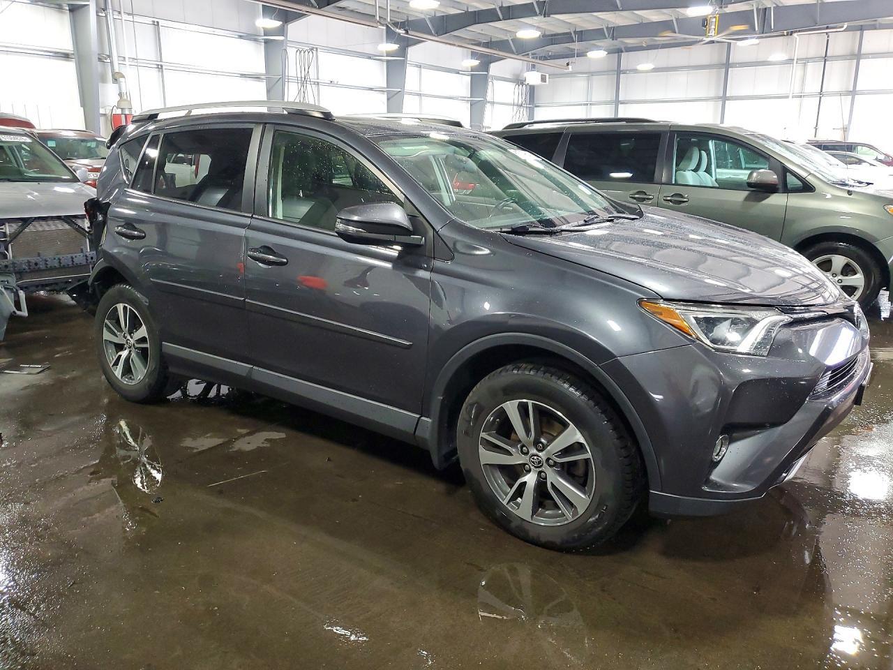 2016 Toyota Rav4 Xle - Image 4