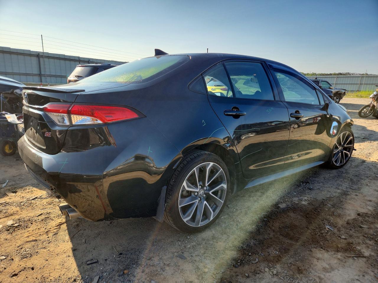2020 Toyota Corolla Se - Фото 3