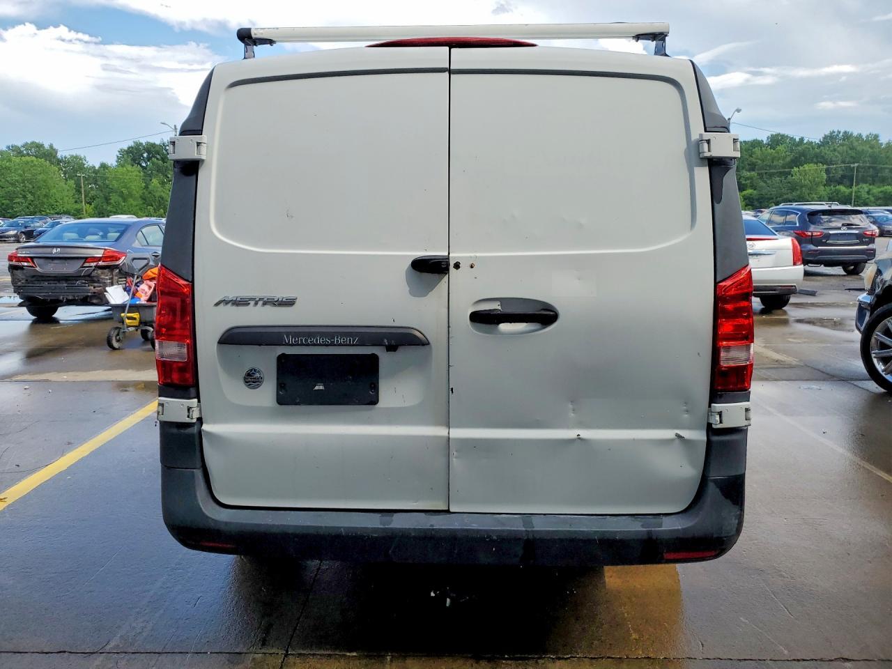 2017 Mercedes-Benz Metris - Фото 6
