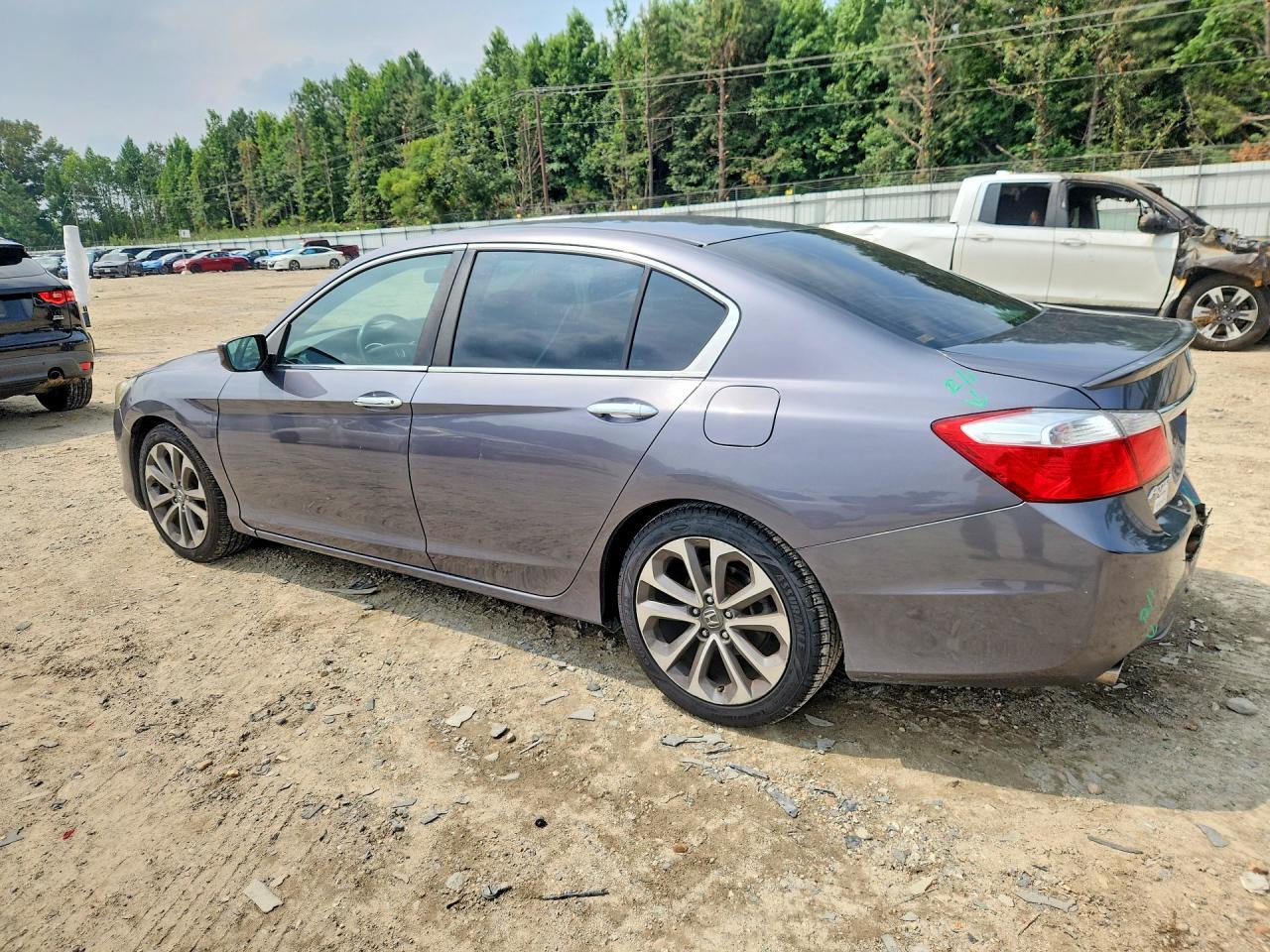 2013 Honda Accord Sport - Image 2
