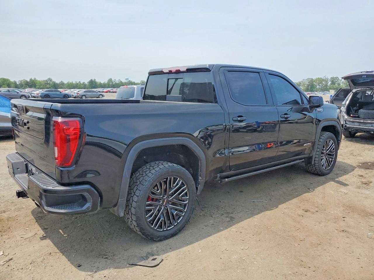 2020 GMC Sierra K1500 At4 - Фото 3