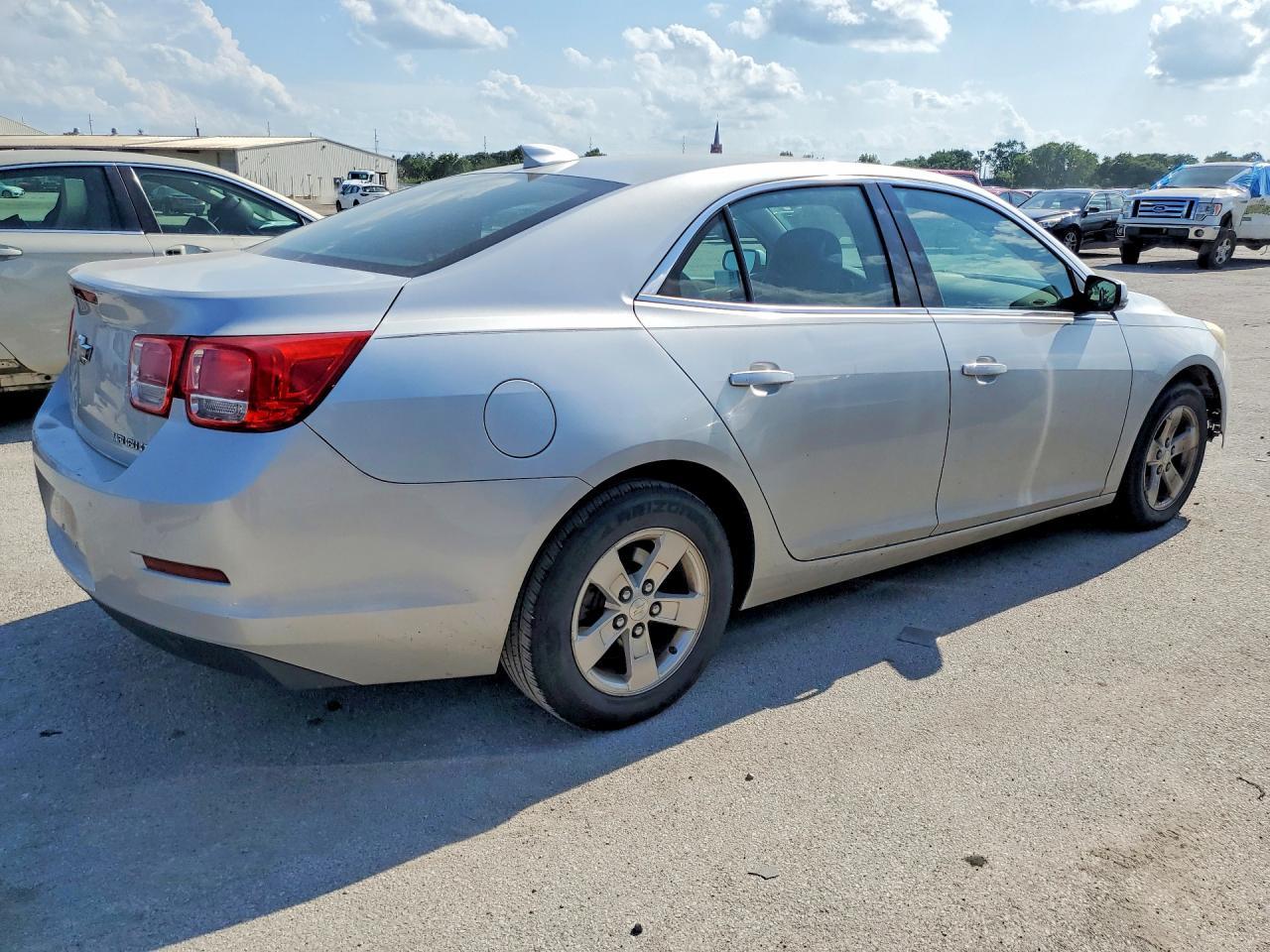 2015 Chevrolet Malibu 1Lt - Фото 3