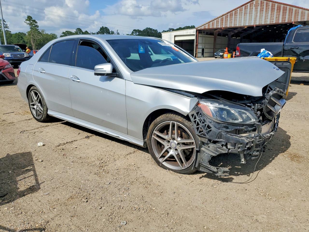 2014 Mercedes-Benz E 350 4Matic - Фото 4