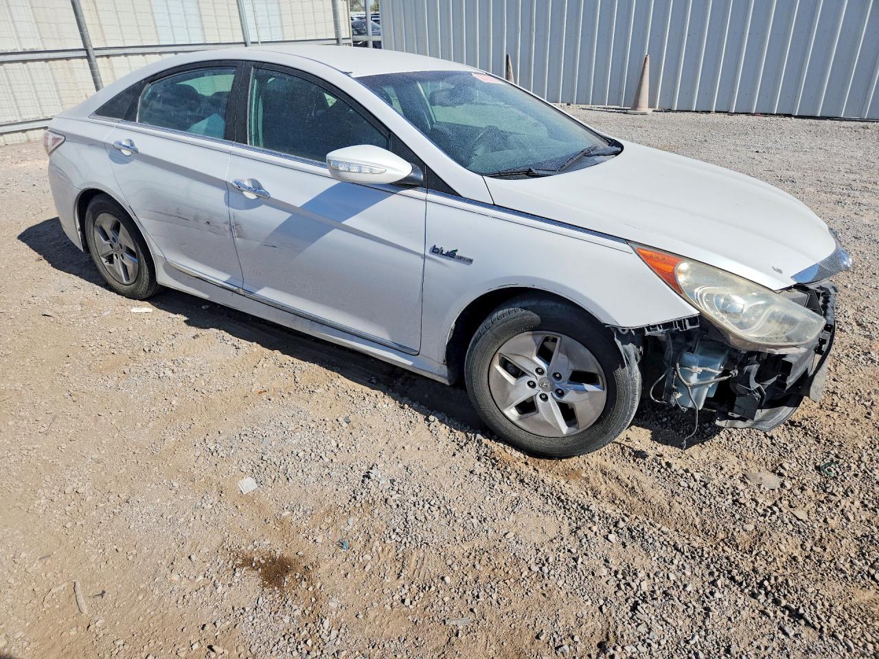 2012 Hyundai Sonata Hybrid - Image 4
