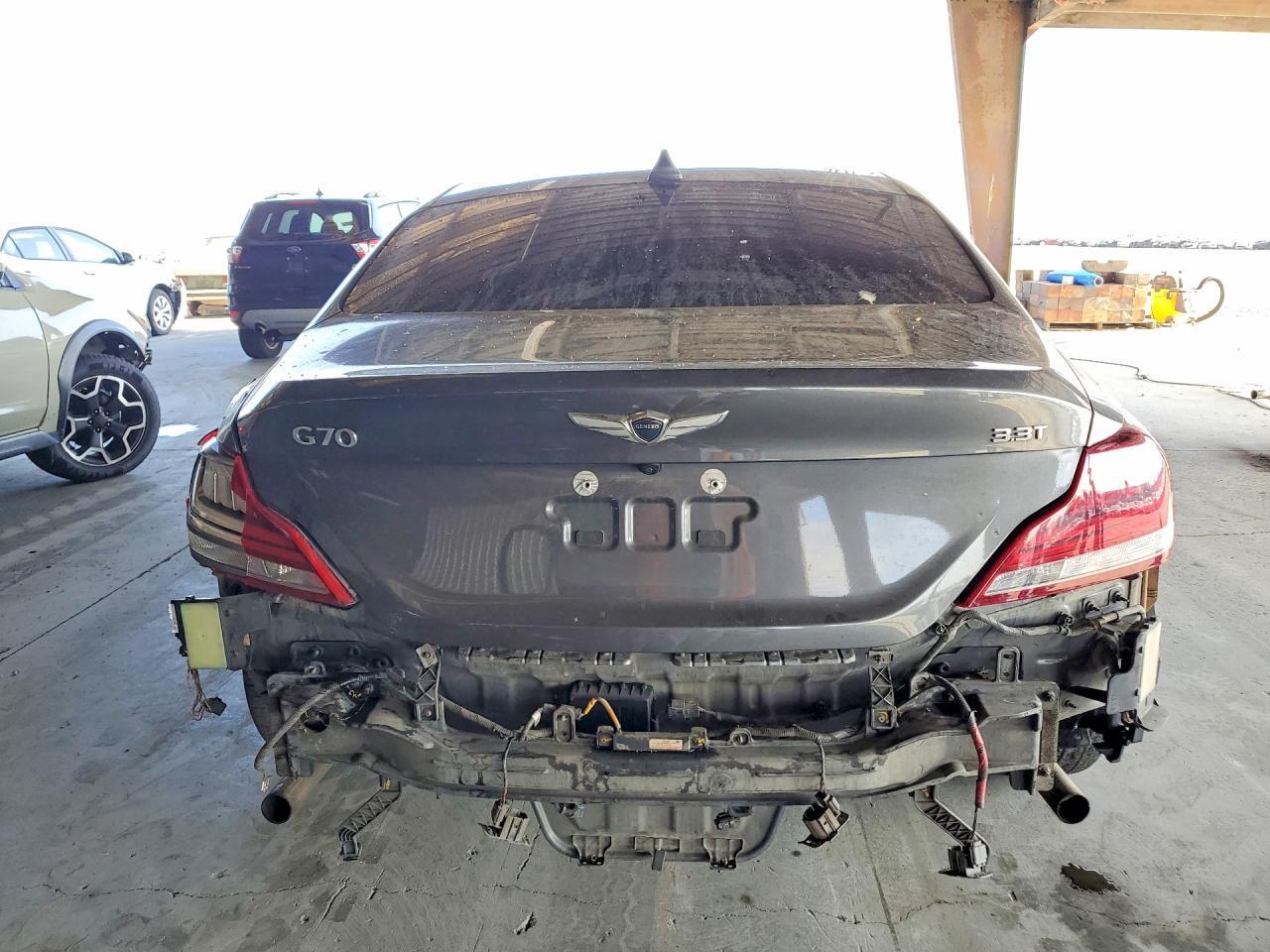 2021 Genesis G70 3.3T - Фото 6