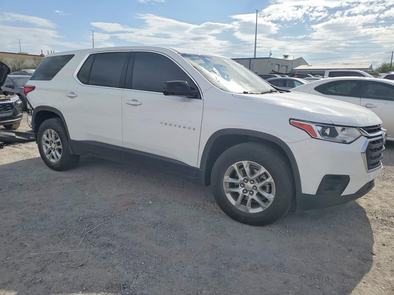 2020 Chevrolet Traverse Ls - Фото 4