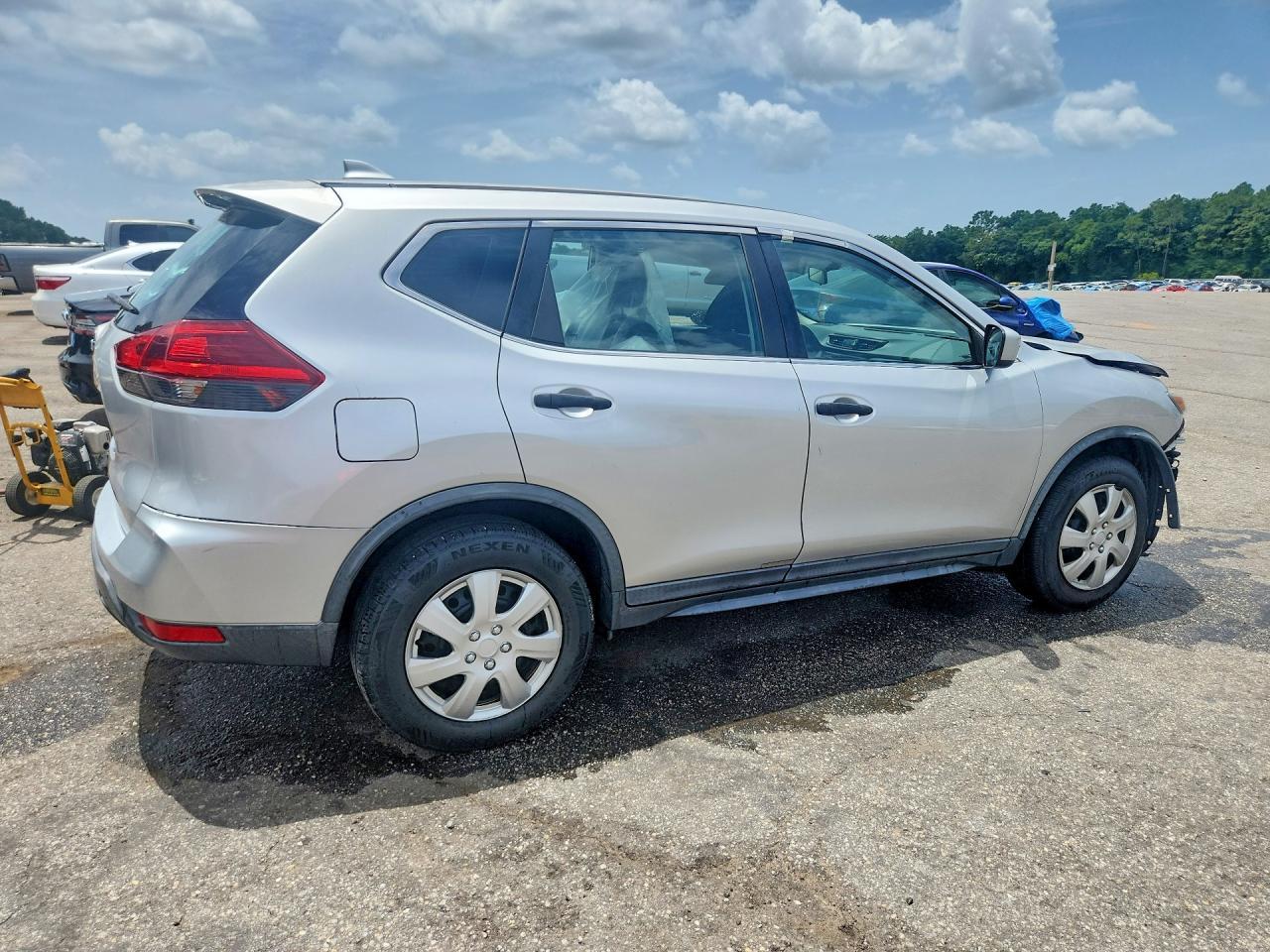 2018 Nissan Rogue - Фото 3