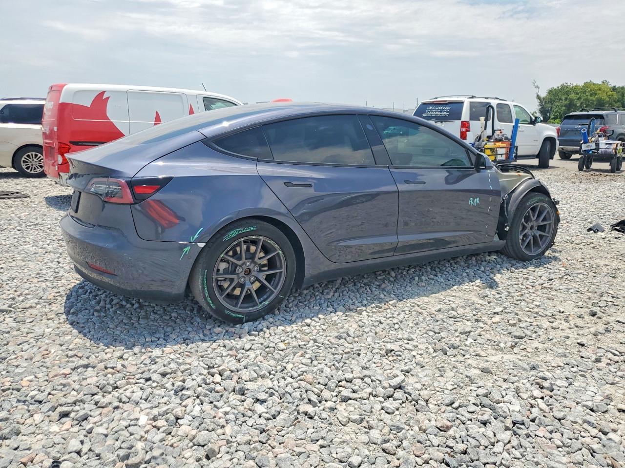 2021 Tesla Model 3 - Фото 3