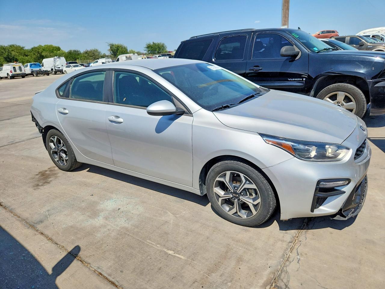 2020 Kia Forte Lxs - Image 4