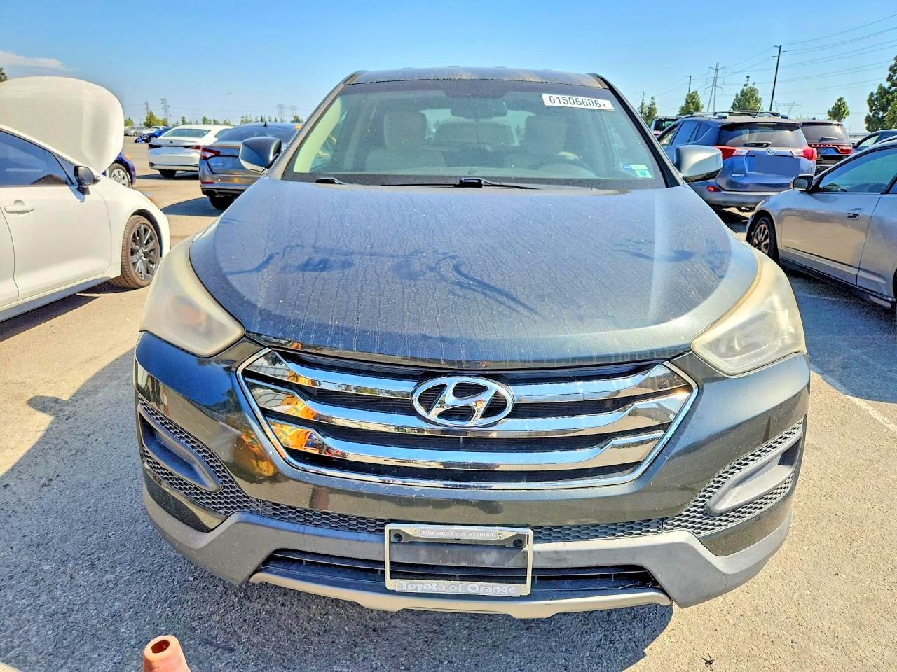 2014 Hyundai Santa Fe Sport 2.4L - Image 5