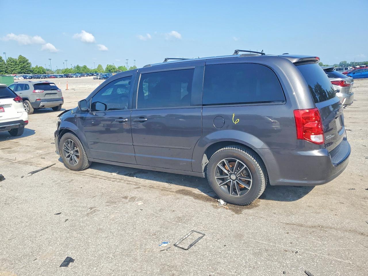 2016 Dodge Grand Caravan Sxt - Image 2