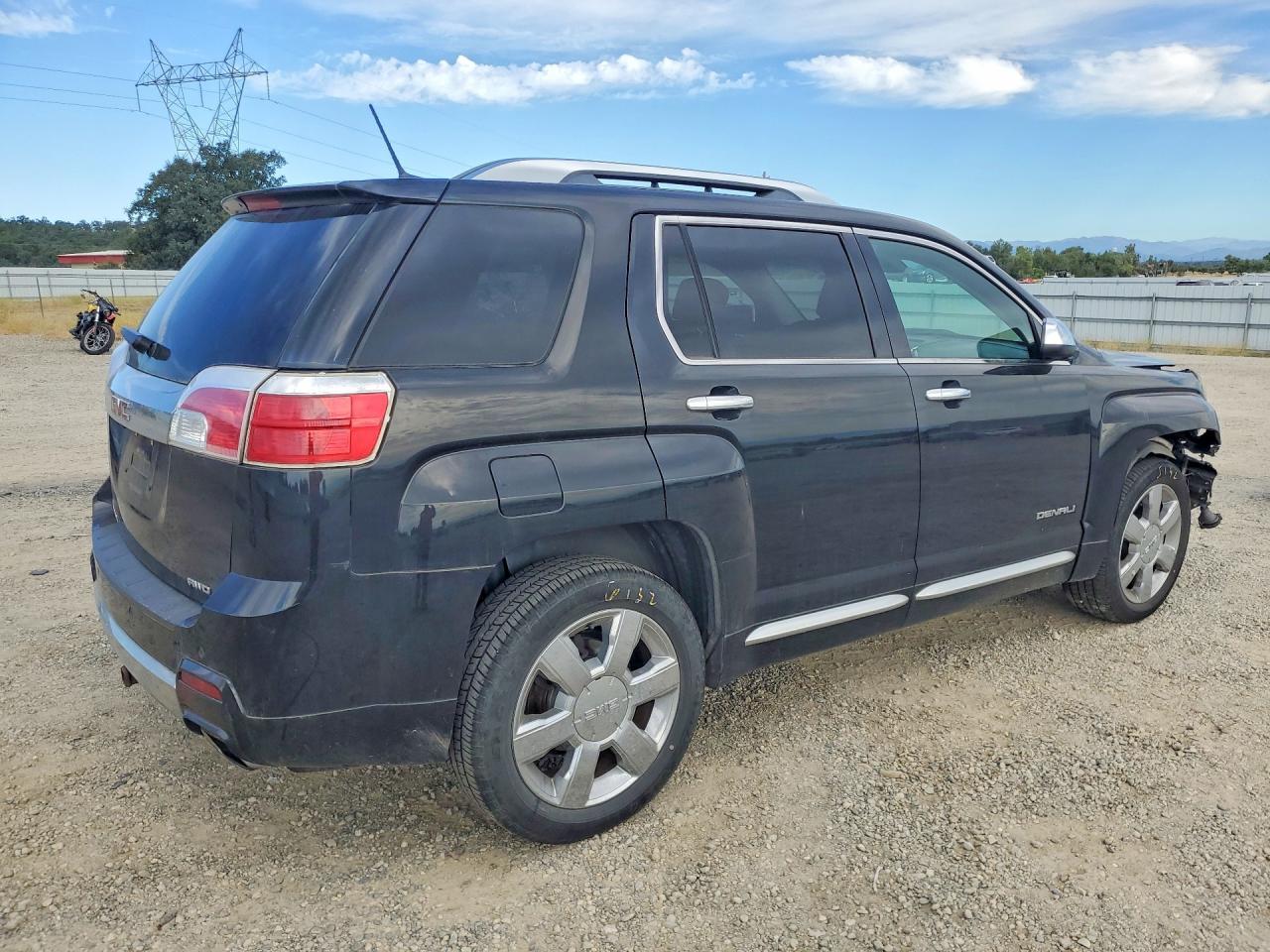2013 GMC Terrain Denali - Image 3