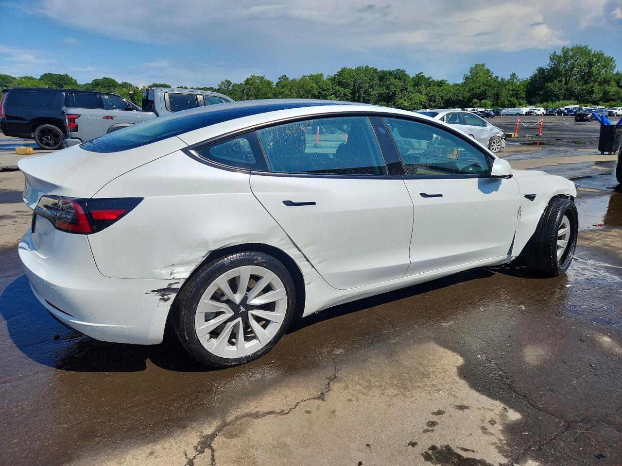 2022 Tesla Model 3 - Фото 3