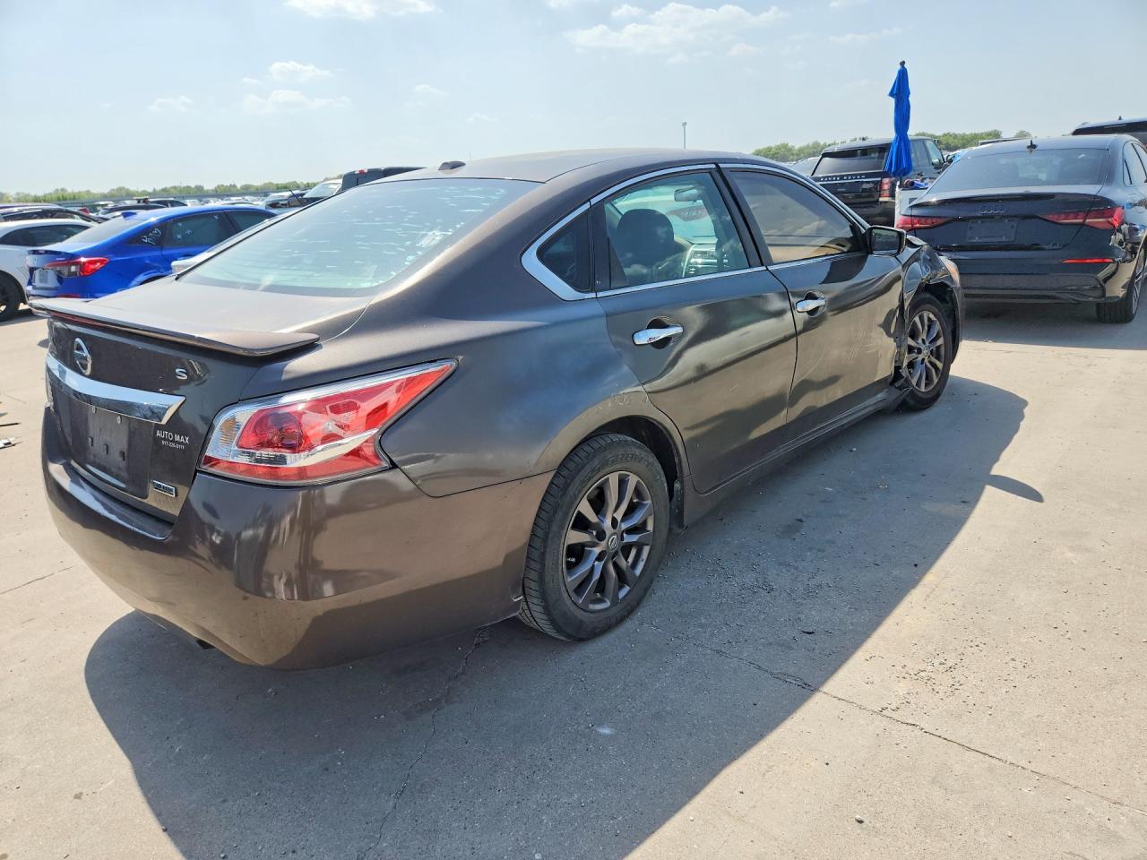 2015 Nissan Altima 2.5 S - Фото 3