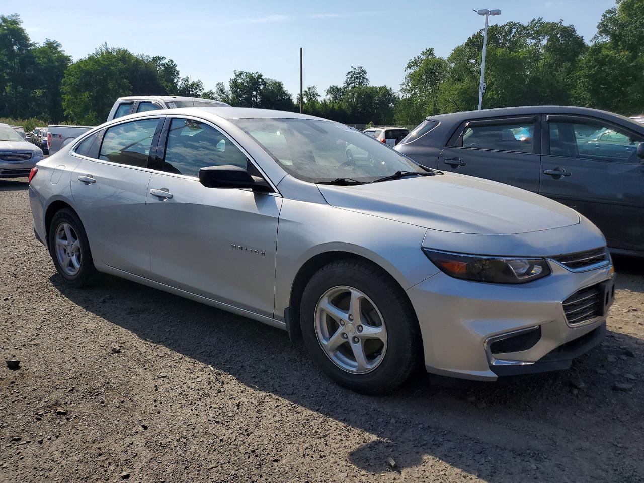2017 Chevrolet Malibu Ls - Image 4