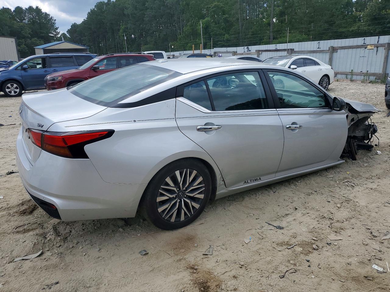 2024 Nissan Altima Sv - Image 3