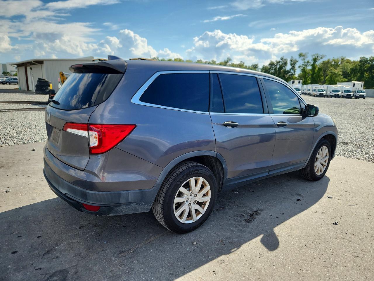 2020 Honda Pilot Lx - Фото 3