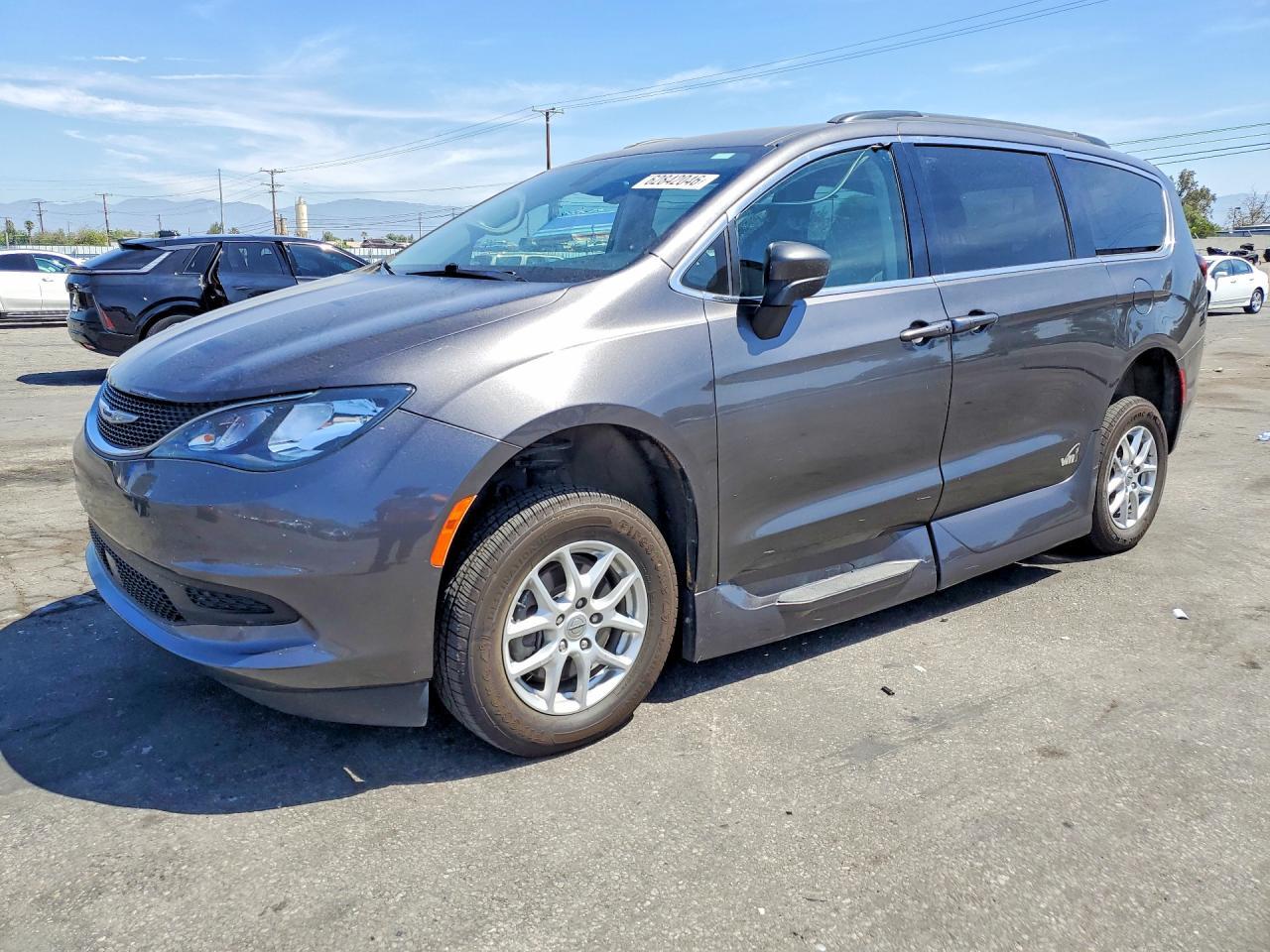 2021 Chrysler Voyager Lxi