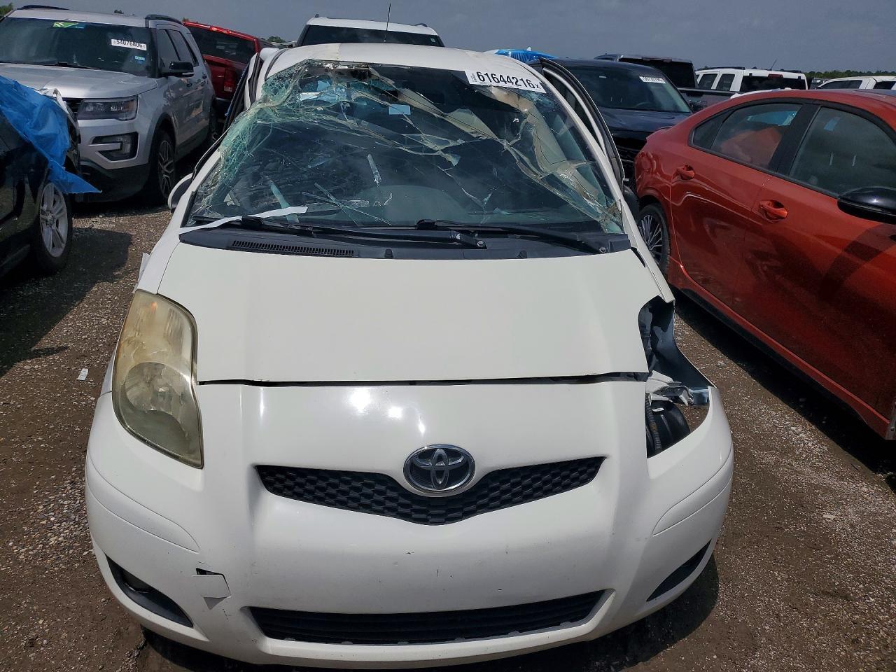 2010 Toyota Yaris - Image 5