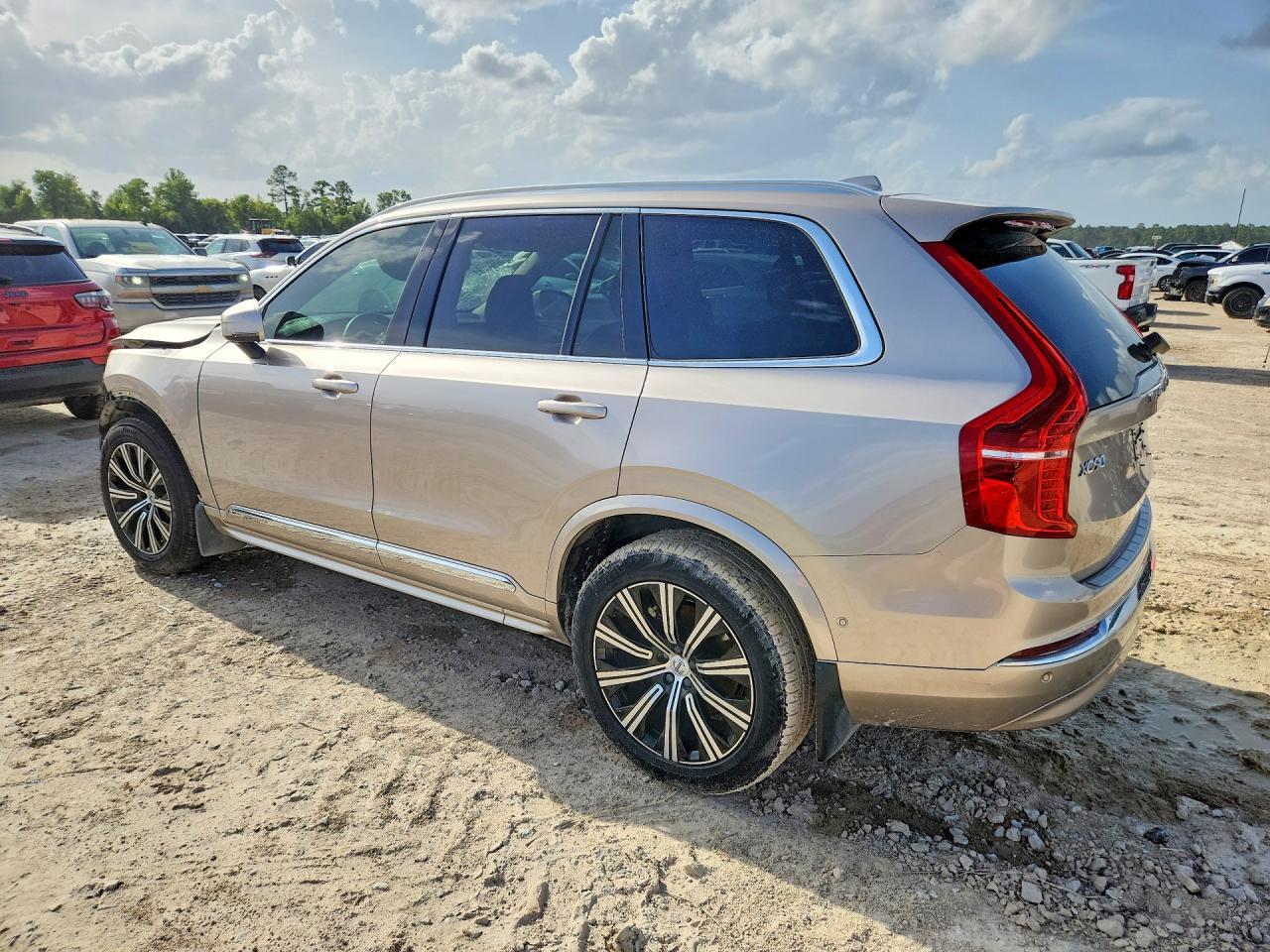 2024 Volvo Xc90 Plus - Image 2