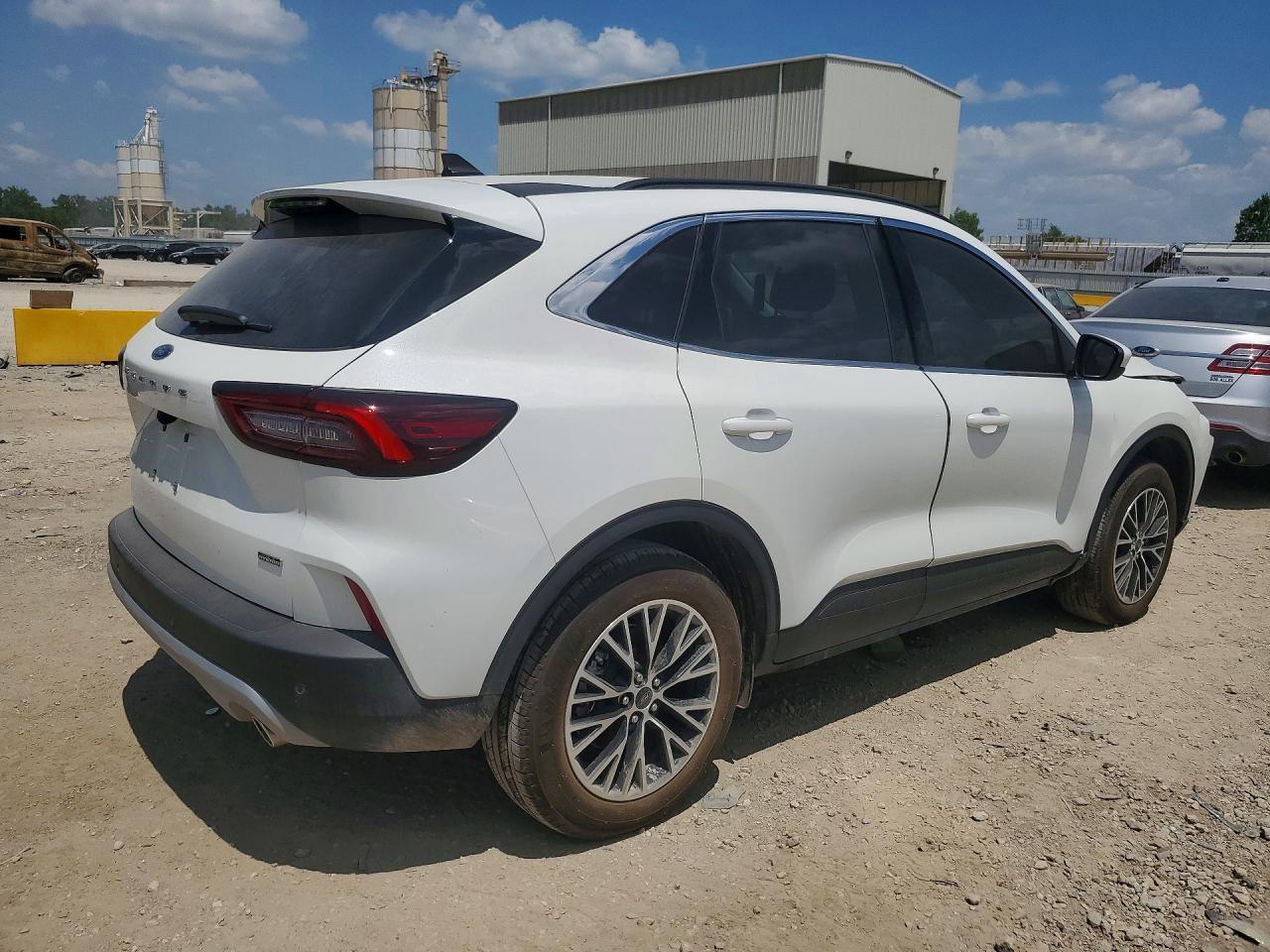 2026 Ford Escape - Image 3