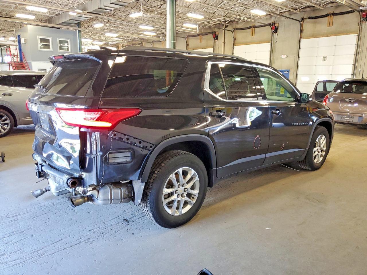 2020 Chevrolet Traverse Lt - Фото 3
