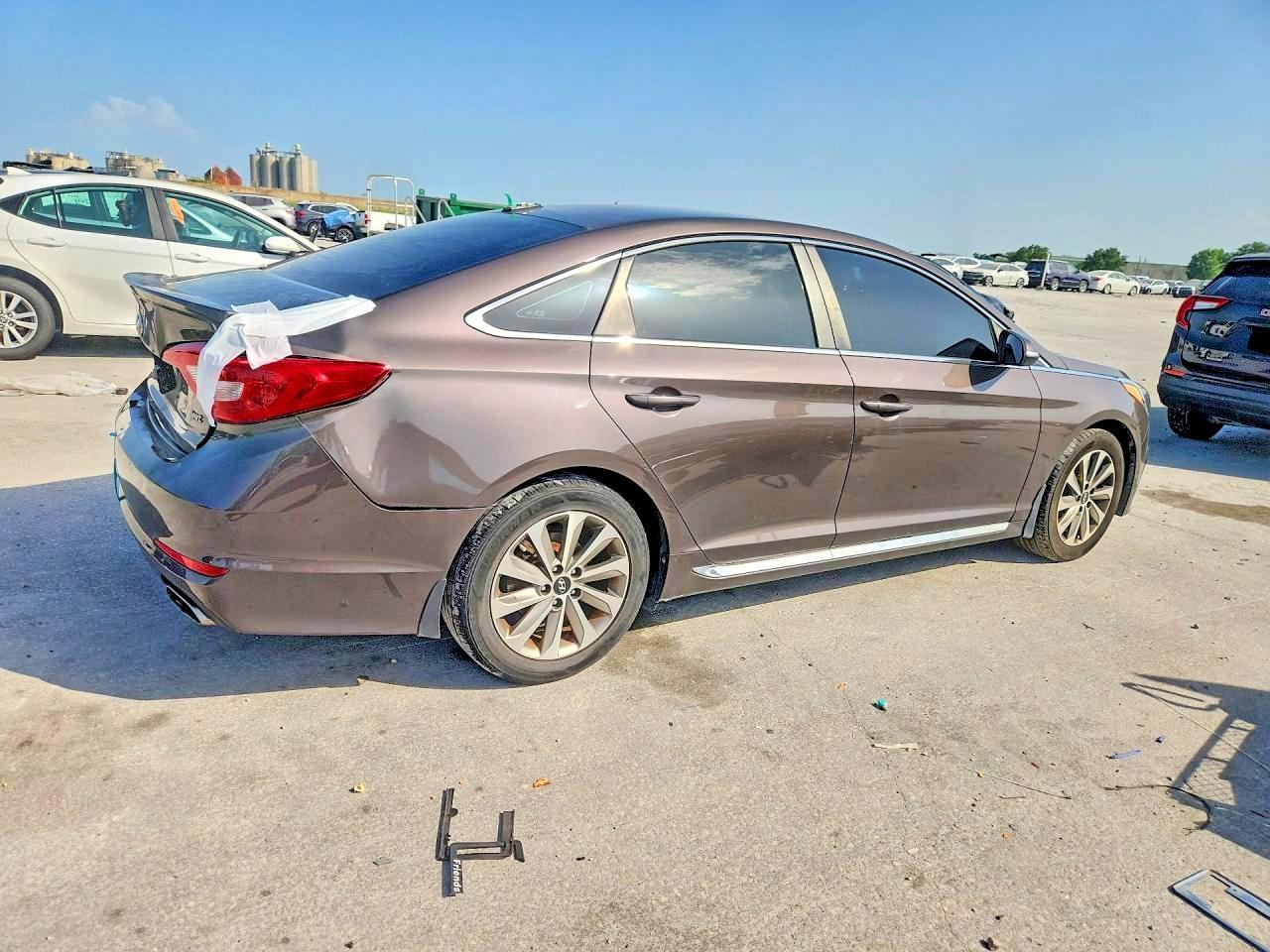 2017 Hyundai Sonata Sport - Image 3