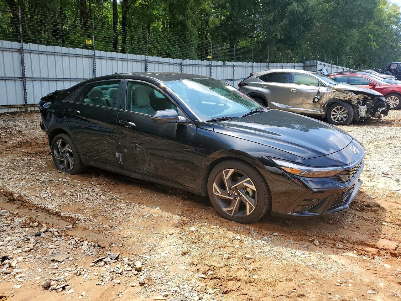 2024 Hyundai Elantra Limited - Фото 4